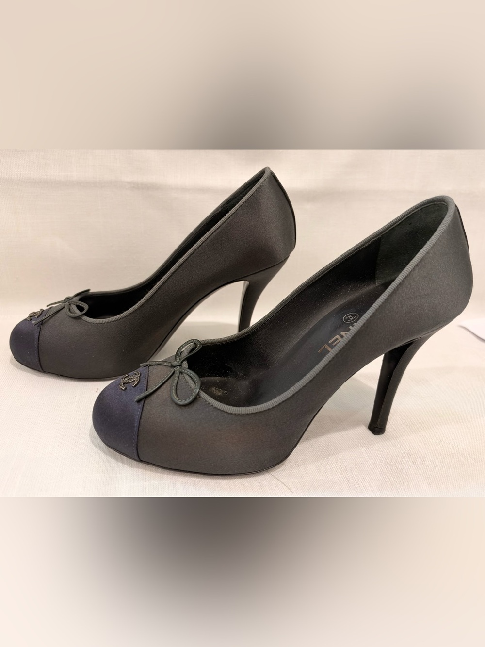 Chanel classic pumps
